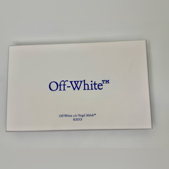 Off-White Jitney Zipped Bi-Fold Wallet NEW IN BOX - Picture 5 of 16